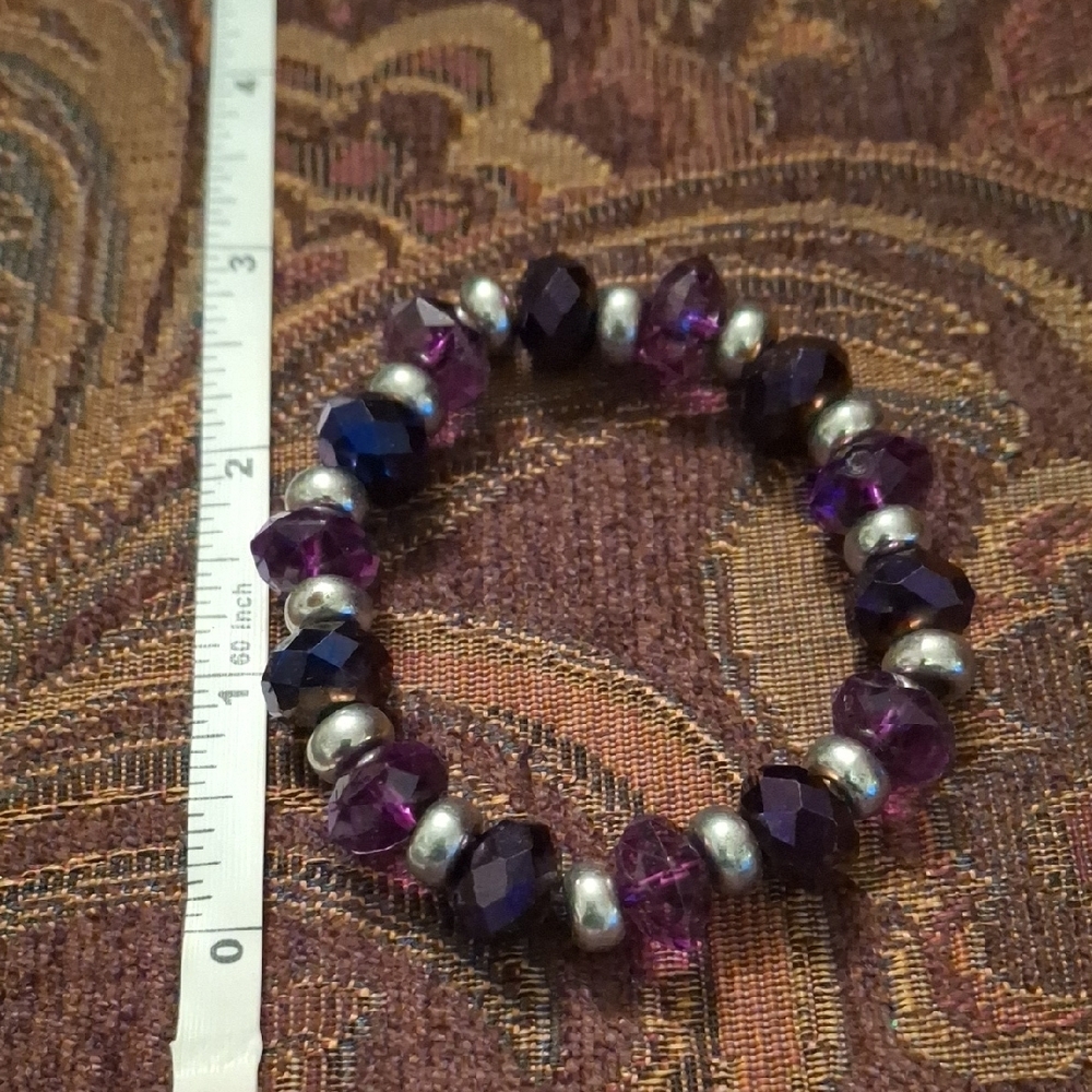 Elegant Purple and Silver Beaded Bracelet